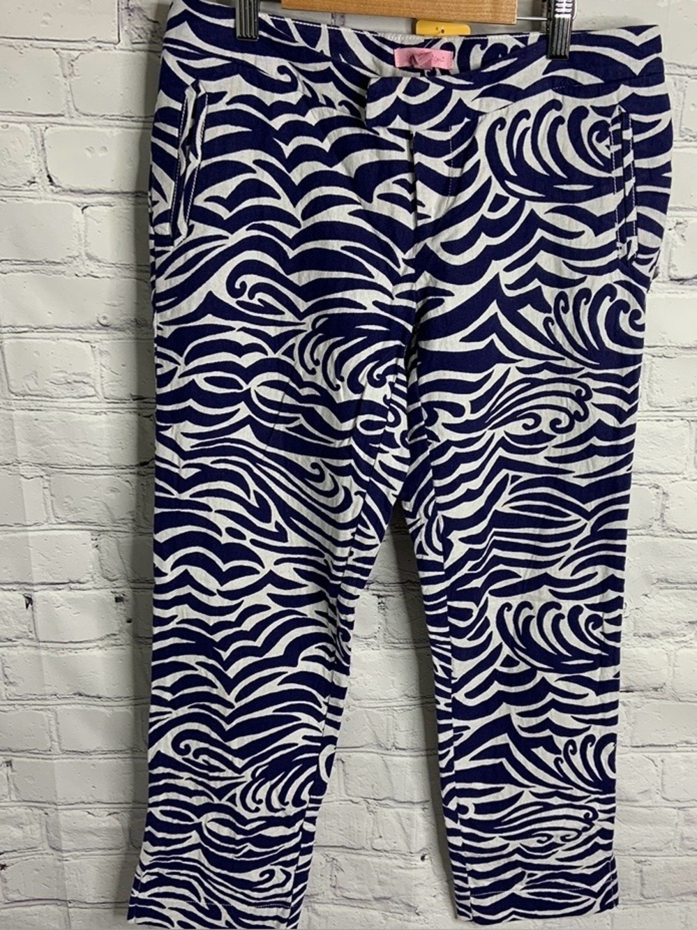 LILLY PULITZER Blue & White Cropped Pants 6